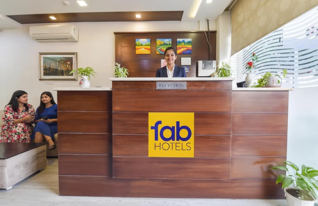 Fabhotel Signature Inn-1